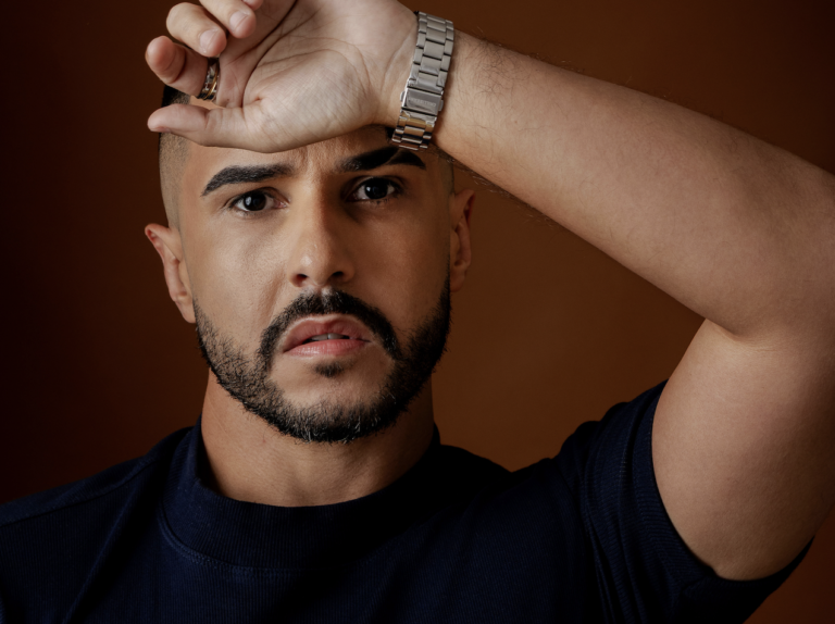 Dia do Ator: Rodrigo Tardelli, destaque em séries LGBTQIA+, fala sobre a força da arte e a importância da representatividade